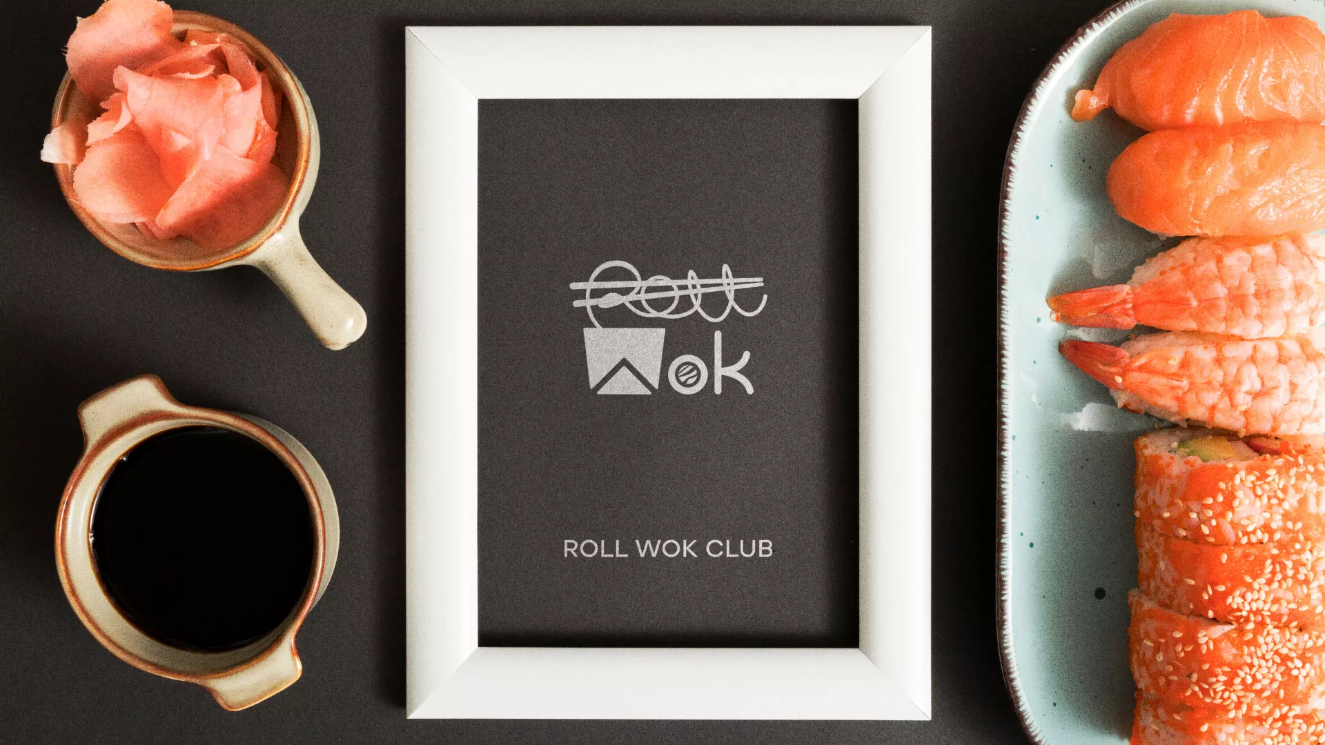 Разработка логотипа суши-бара «Roll Wok Club» в Кораблино